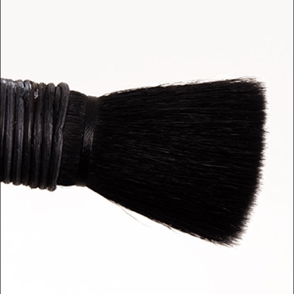 NARS Mizubake Kabuki Brush - Picture 5 of 9
